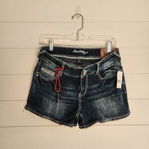 Amethyst jeans low rise short, size 11, NWT, dark wash